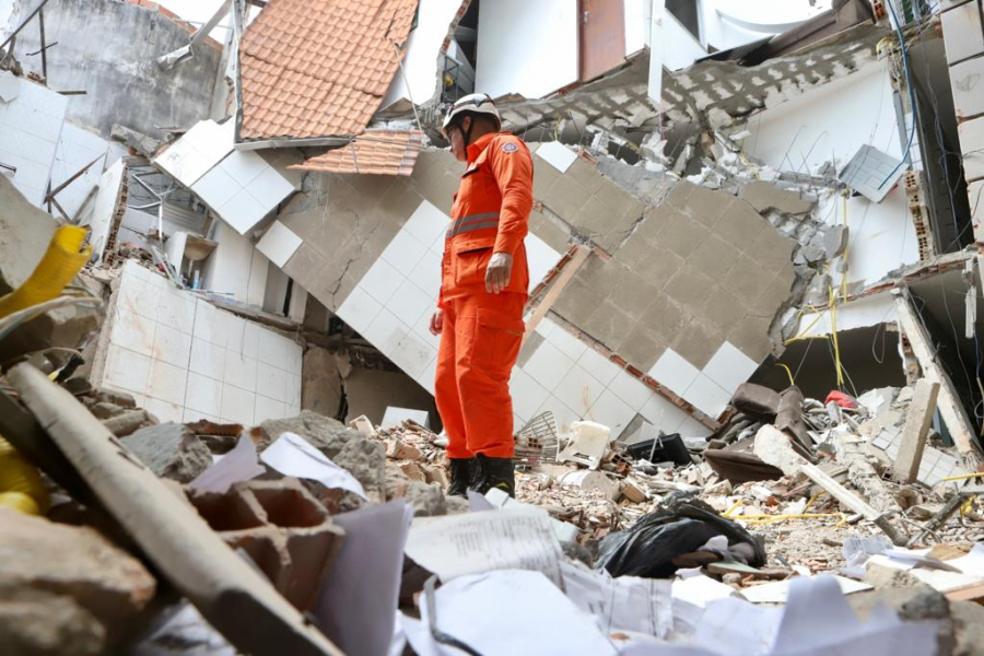 Corpo de Bombeiros finaliza buscas em imóvel que desabou após explosão em Aracaju